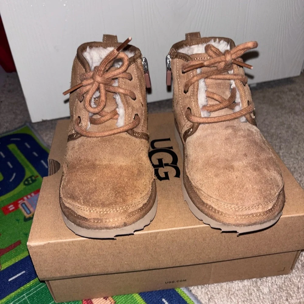 Children Unisex Boots UGG Kids Neumel II (Toddler/Little Kid) SIZE 12 PRE-OWNED